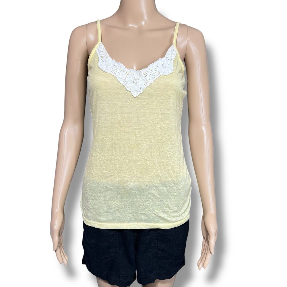 Maurices Womens Y2K Camisole Tank Top Floral Lace V Neck White Yellow Small